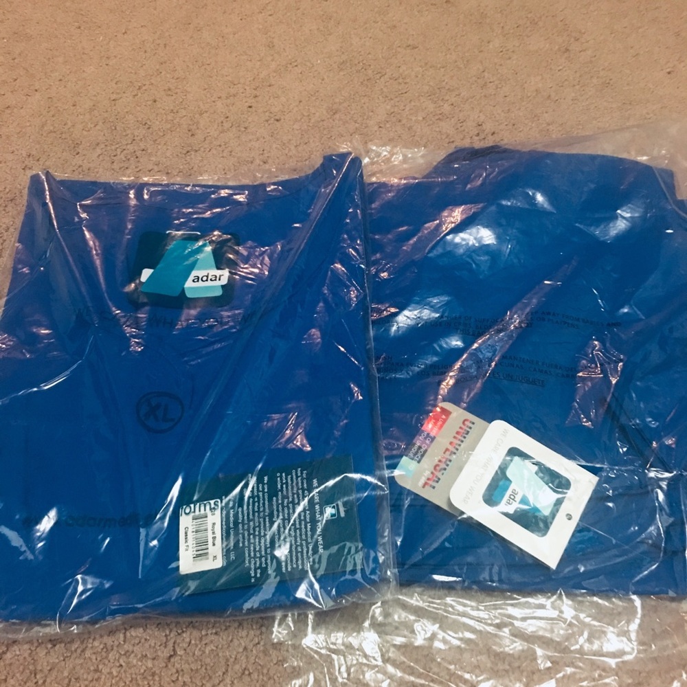 NWT Royal Blue Universal XL scrub set top & Bottom
